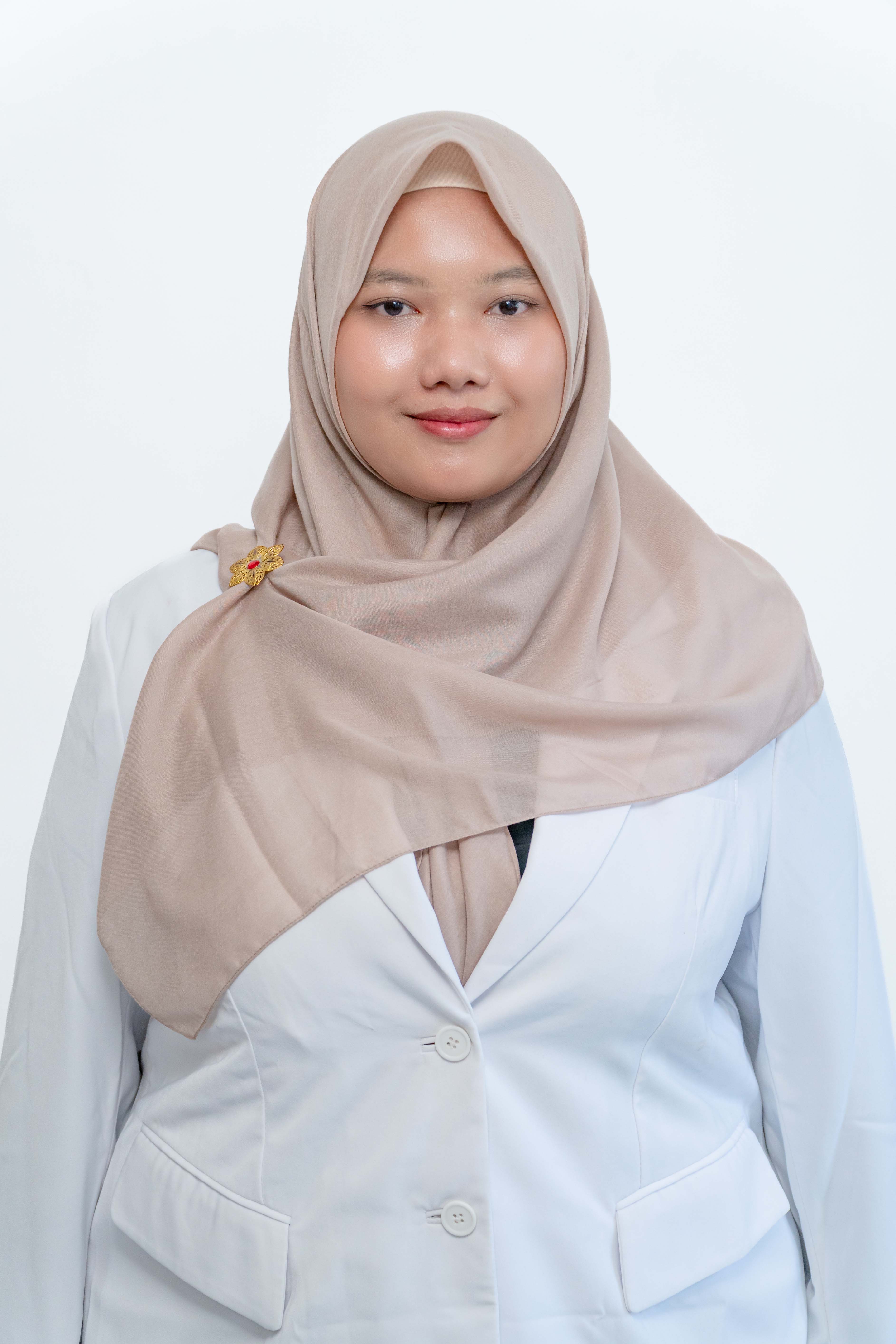 Noor Anisa Mones, Apt - Penanggung Jawab Teknis